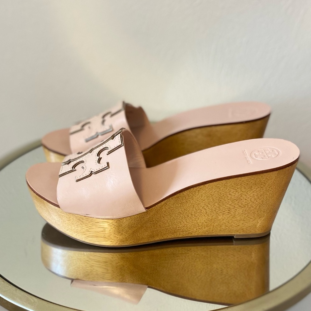 Tory Burch Pastel Pink Leather Upper/Lining and Wood Bottom Platforms